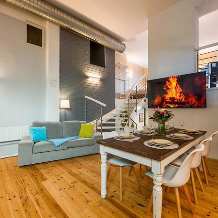 Exklusive Und Grosszuegige Wohnung 140 Qm In Magdeburg Top-Lage Mit Kicker Fuer Bis Zu 8 Personen Екстериор снимка