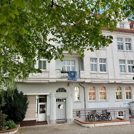 Exklusive Und Grosszuegige Wohnung 140 Qm In Magdeburg Top-Lage Mit Kicker Fuer Bis Zu 8 Personen Екстериор снимка